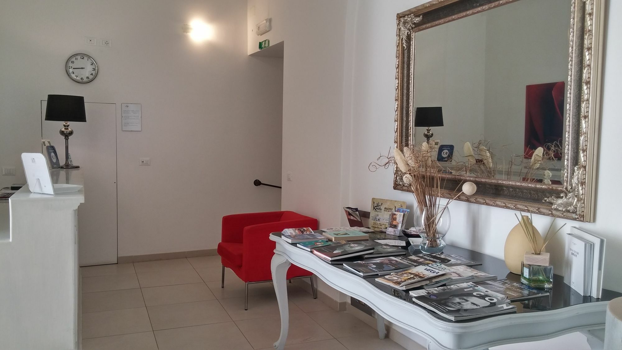 ليتشي Up Room&Suite المظهر الخارجي الصورة